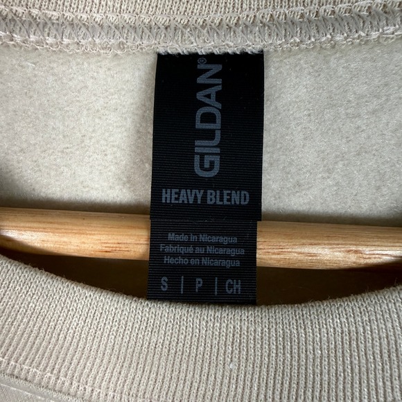 Gildan Heavy Blend Beige Floral Cross Stitch Graphic Crewneck Sweatshirt Small - Picture 4 of 11